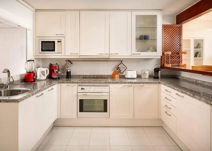 Beachfront Penthouse, Pool Gym *