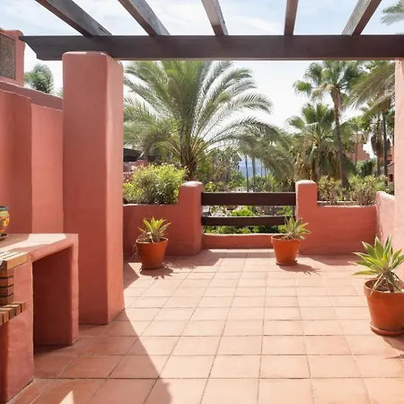 Beachfront Penthouse, Pool Gym *