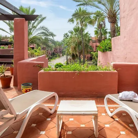 Beachfront Penthouse, Pool Gym * Estepona