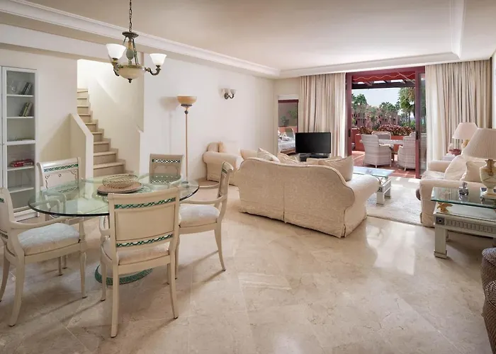 Beachfront Penthouse, Pool Gym