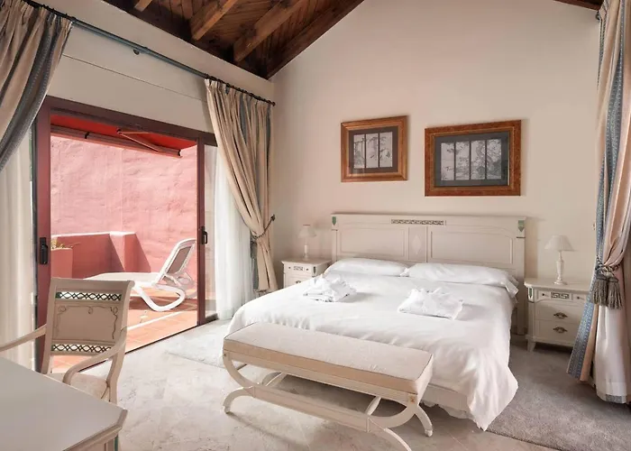 Апартаменты Beachfront Penthouse, Pool Gym *