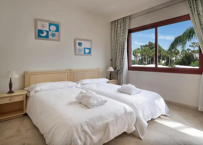 Beachfront Penthouse, Pool Gym