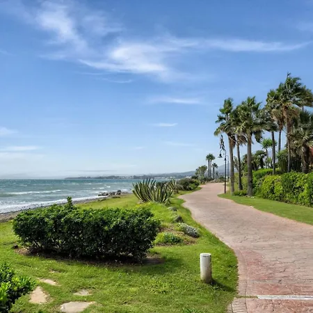 Beachfront Penthouse, Pool Gym Appartamento